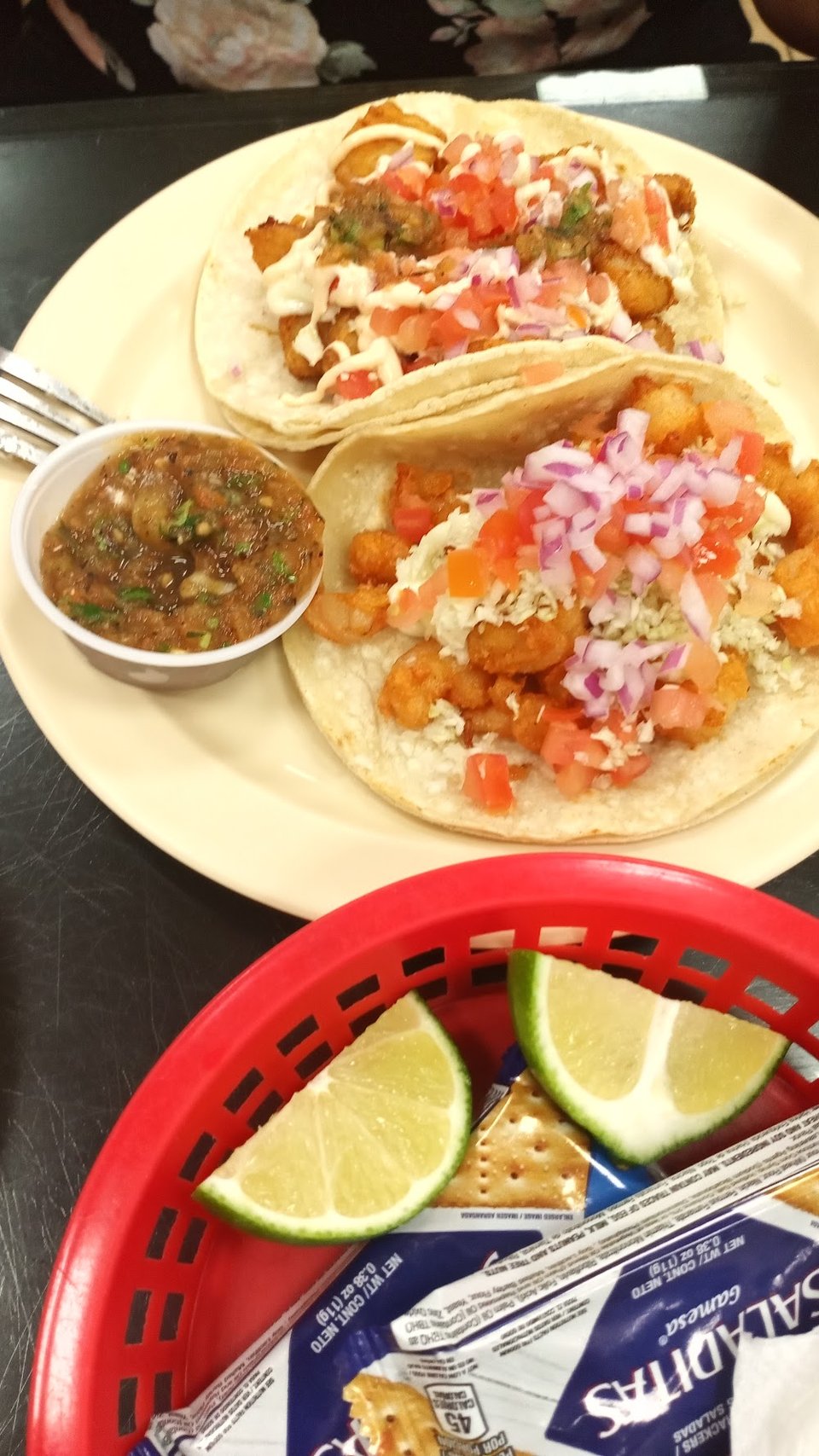 De Pescado Y Camarones